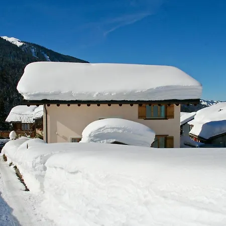 Monami Klosters, Apt. Kunterbunt Apartment