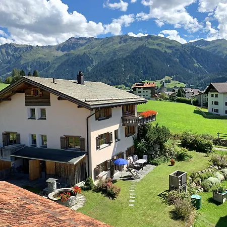 Monami Klosters, Apt. Kunterbunt *
